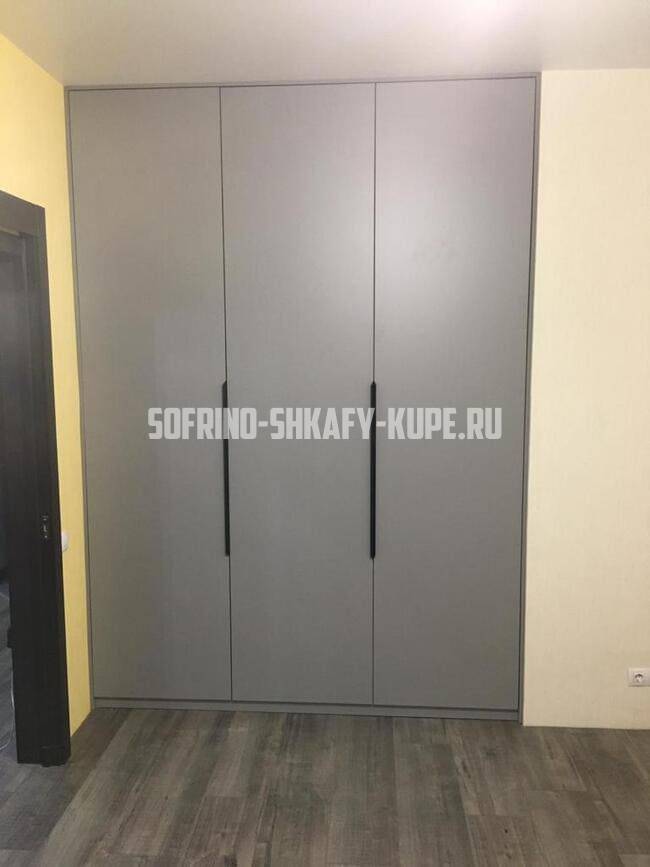 Распашные шкафы Софрино