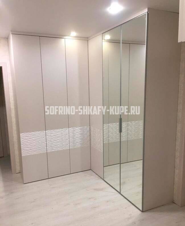 Шкафы угловые Софрино